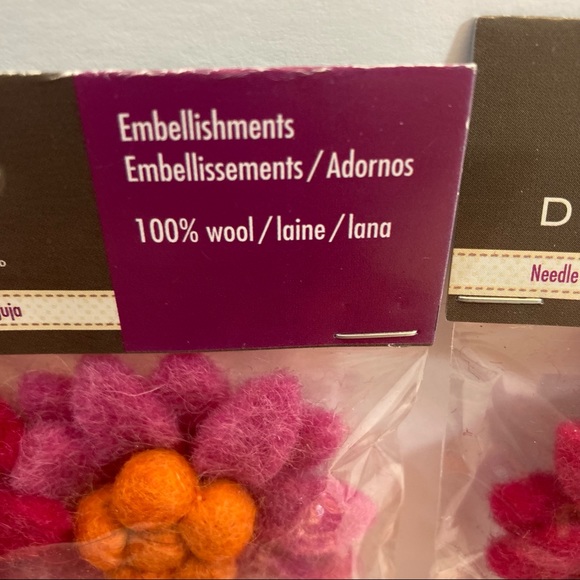 Zinnias Flowers 100% Wool Felt Crafts Applique Embellishments Needle Felting - Picture 7 of 13